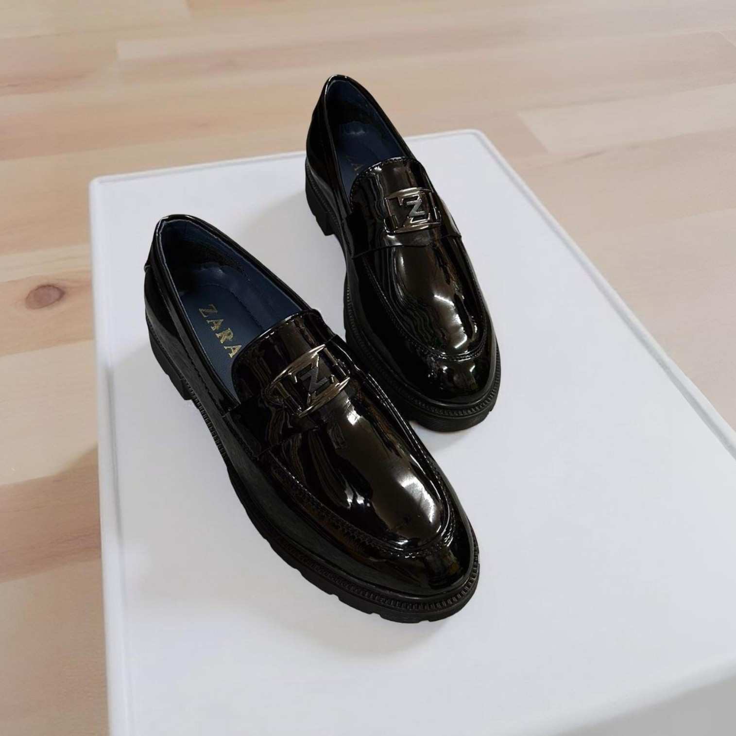SHINING LOAFER